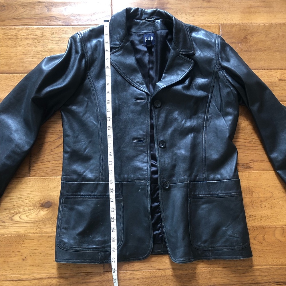 GAP Women's Vintage Black Leather Jacket - Picture 4 of 7